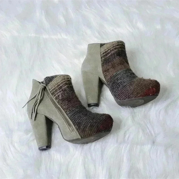 Vogue Picante Aztec Chunky Platform Boots - 6 - Picture 1 of 13